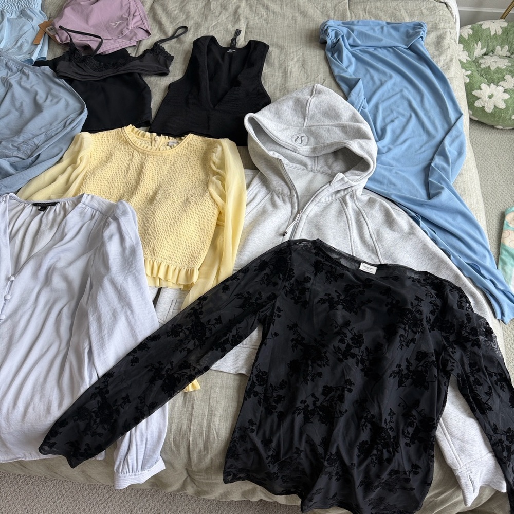 Lululemon Abercrombie Aritzia Bundle